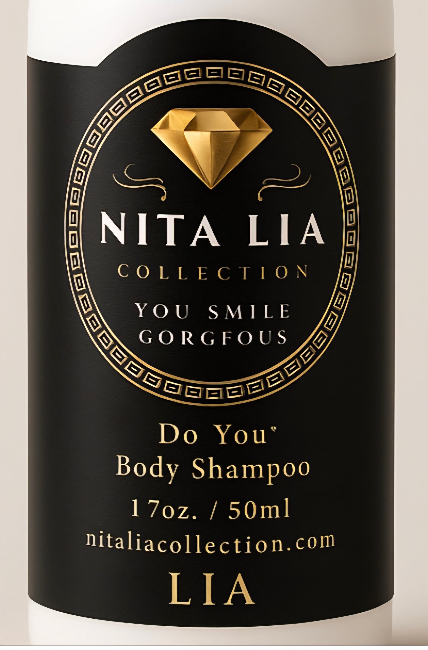 LIA DO YOU BODY SHAMPOO w/Pouf for Extra Lathering - YOU SMELL GORGEOUS!!!